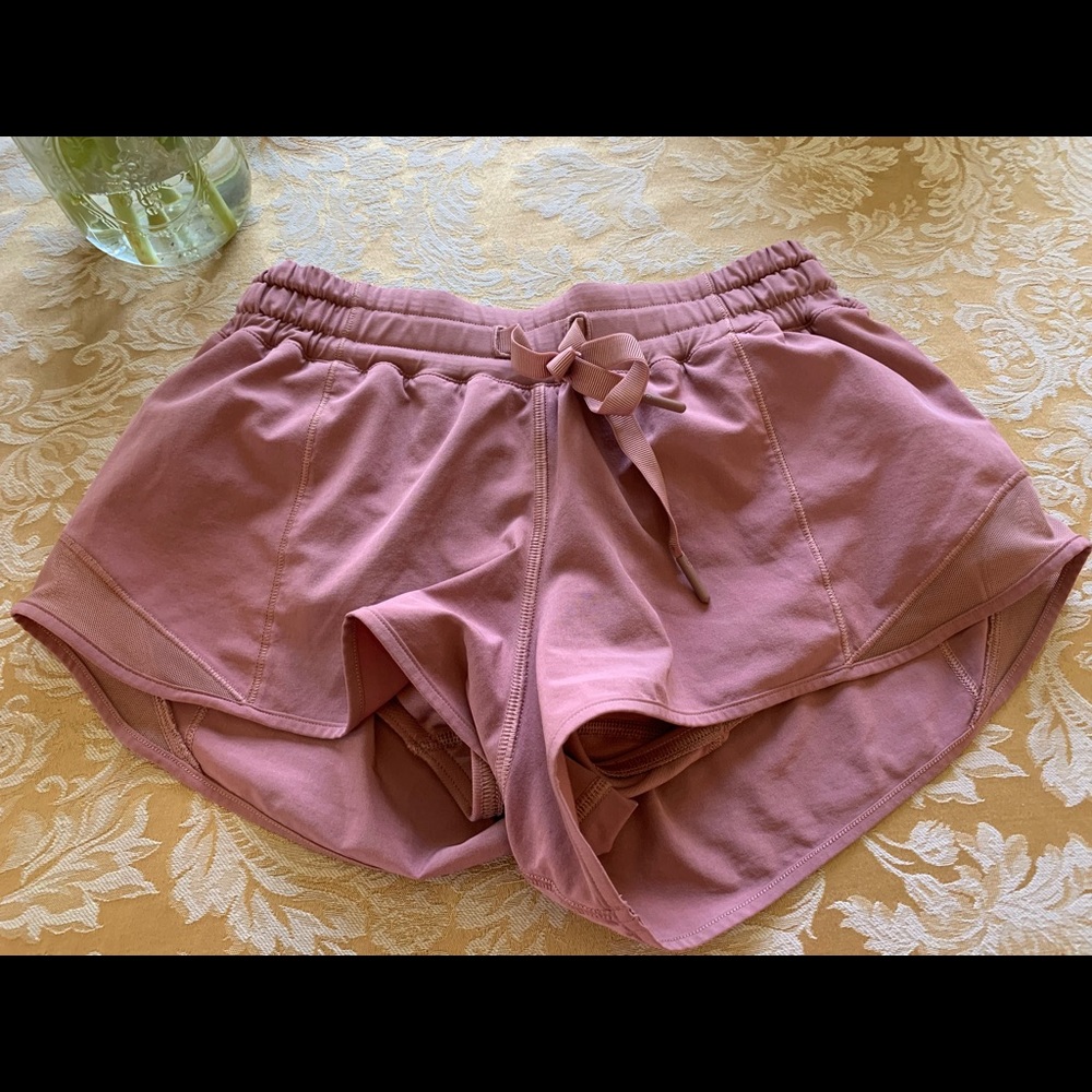 Lululemon hotty hot quicksand shorts pink 4